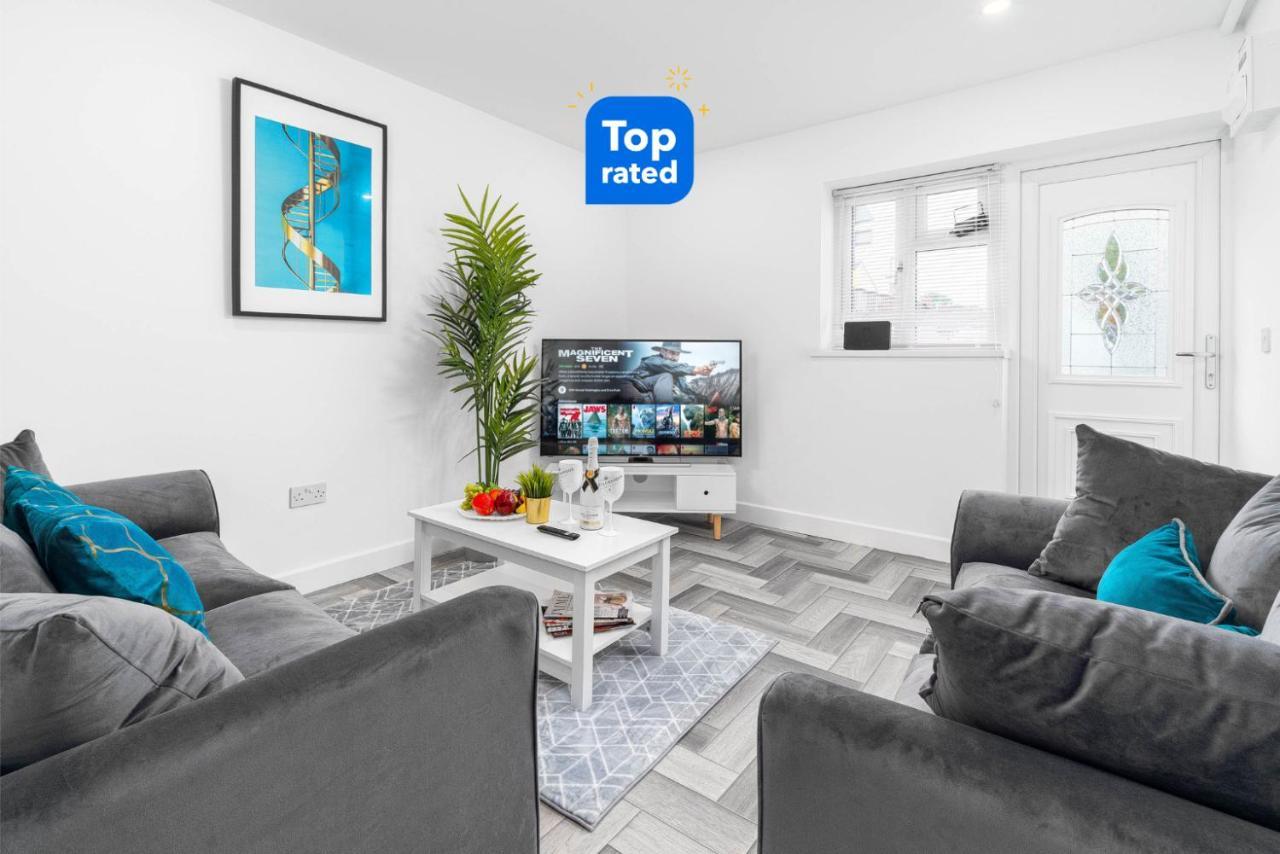 5 Bedroom House - 10 Guests - Multiple Off Street Parking - Garden - Smart Tv - Wifi - Contractors - Families - Groups Birmingham Eksteriør bilde