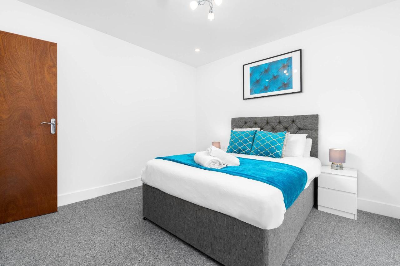5 Bedroom House - 10 Guests - Multiple Off Street Parking - Garden - Smart Tv - Wifi - Contractors - Families - Groups Birmingham Eksteriør bilde